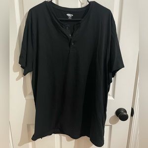 Men’s Old Navy Henley Tshirt